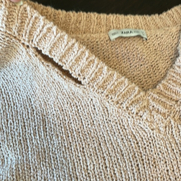 Zara Oversized V-Neck Distressed Sweater - Picture 4 of 11